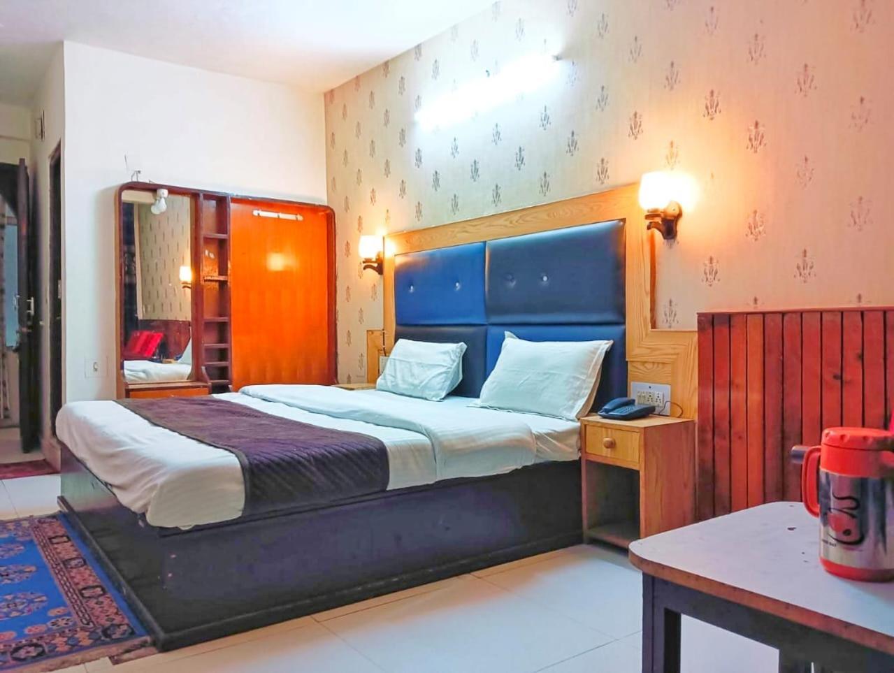Hotel Gilbert Mountain View Manāli Esterno foto